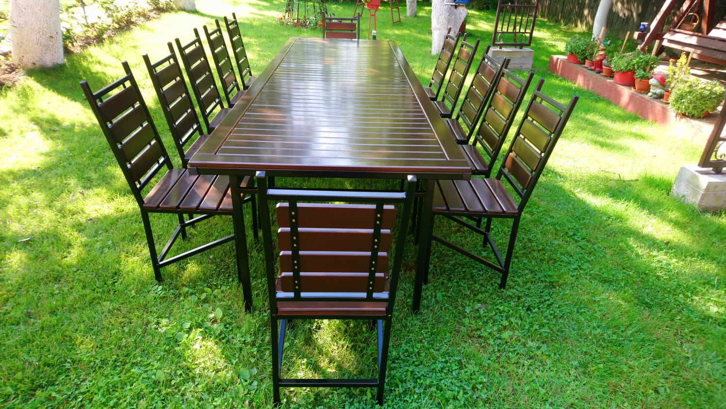 Set terasă masă 3000x1000mm cu 12 scaune – lemn alun și fier negru mat