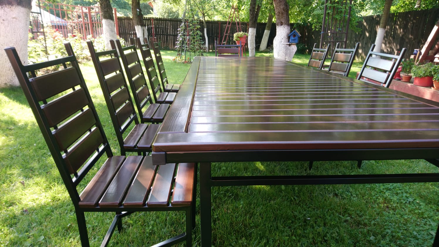Set terasă masă 3000x1000mm cu 12 scaune – lemn alun și fier negru mat