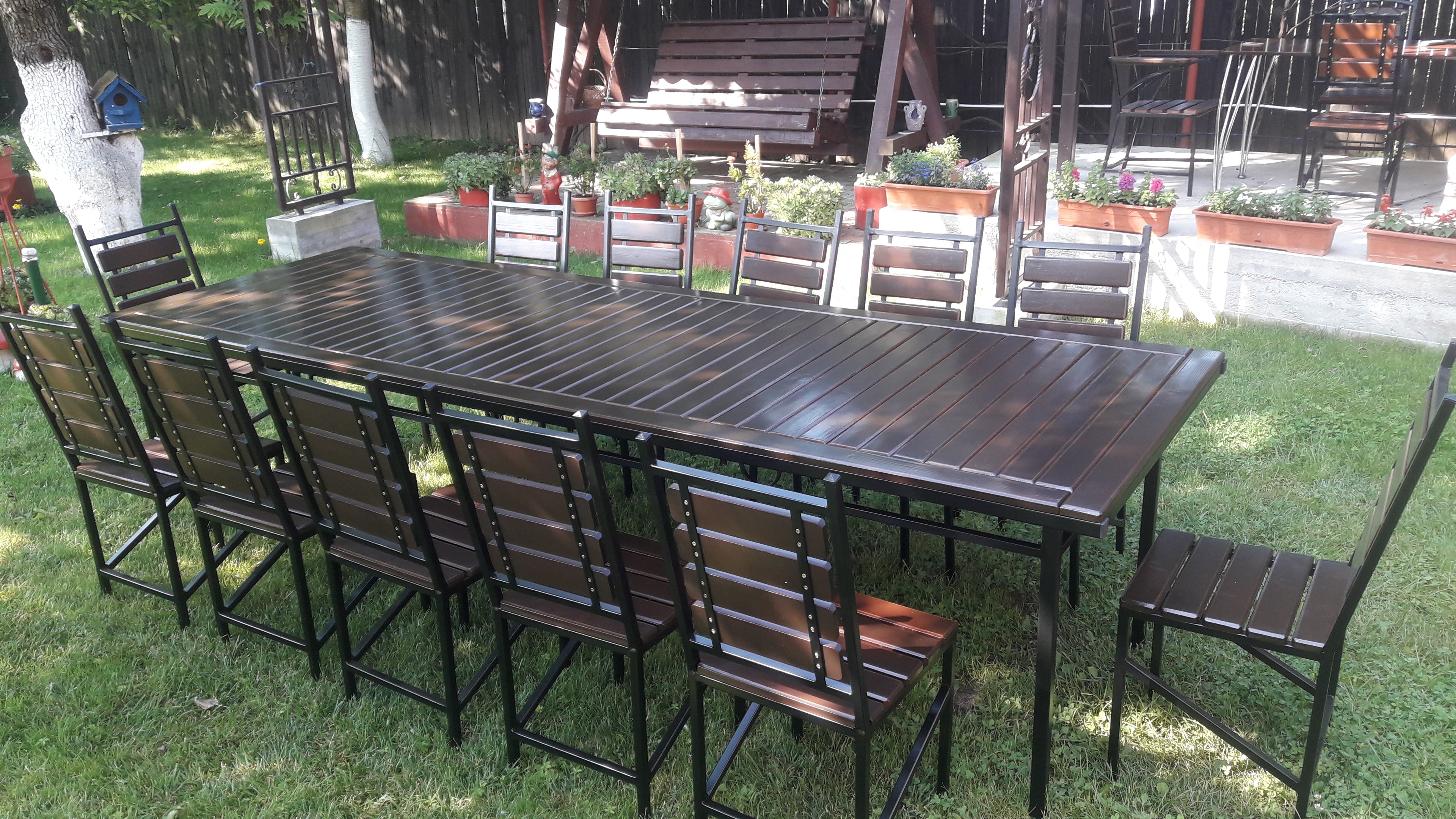 Set terasă masă 3000x1000mm cu 12 scaune – lemn alun și fier negru mat
