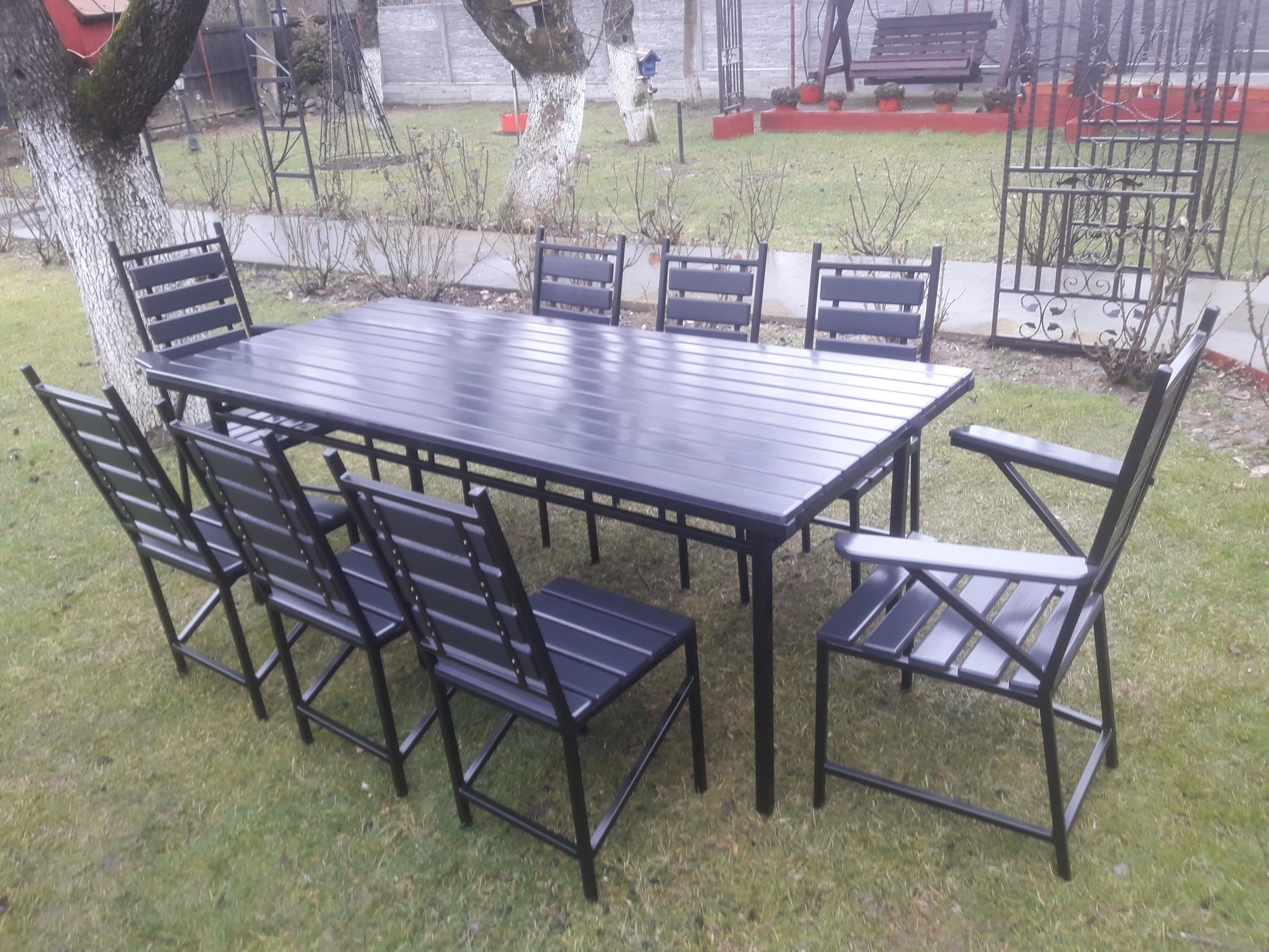 Set masă terasă 2000x900mm – scanduri gri antracit, cadru fier negru, 8 scaune