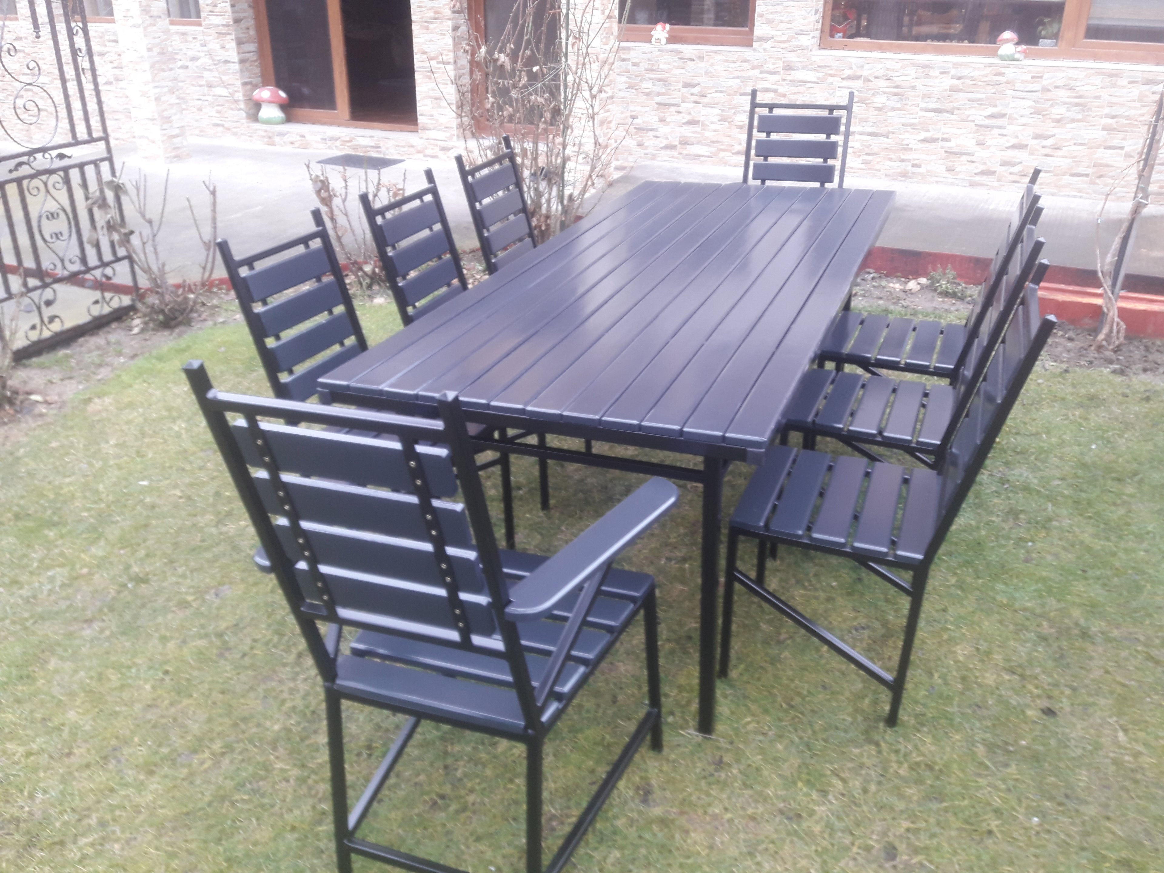 Set masă terasă 2000x900mm – scanduri gri antracit, cadru fier negru, 8 scaune