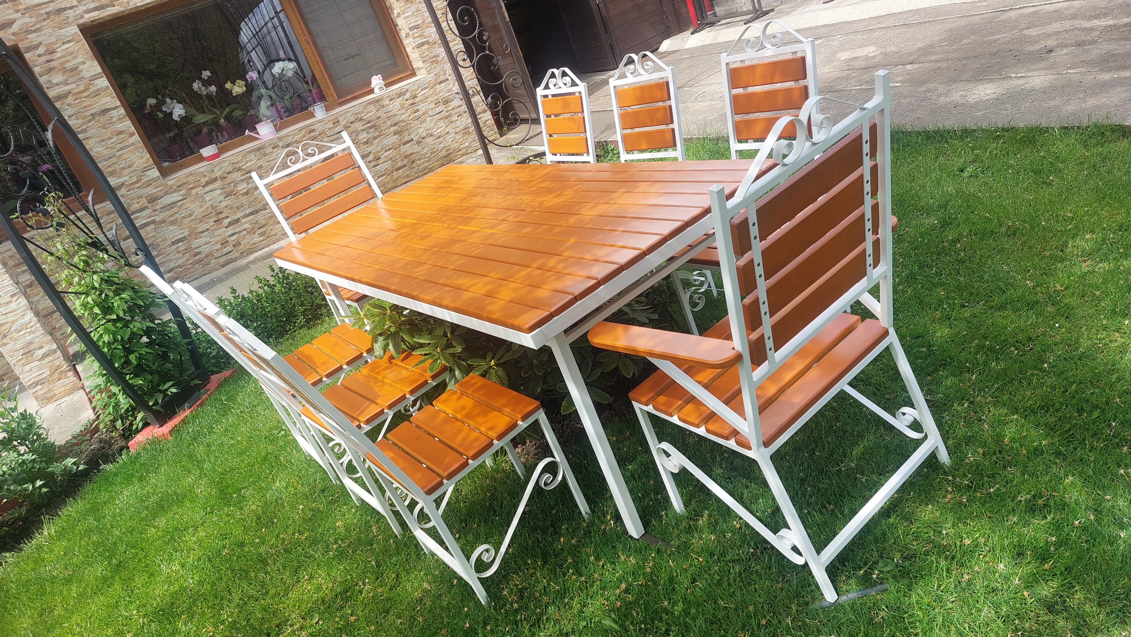 Set masă de terasă 2000x900mm – lemn culoare teak, cadru fier alb, 8 scaune