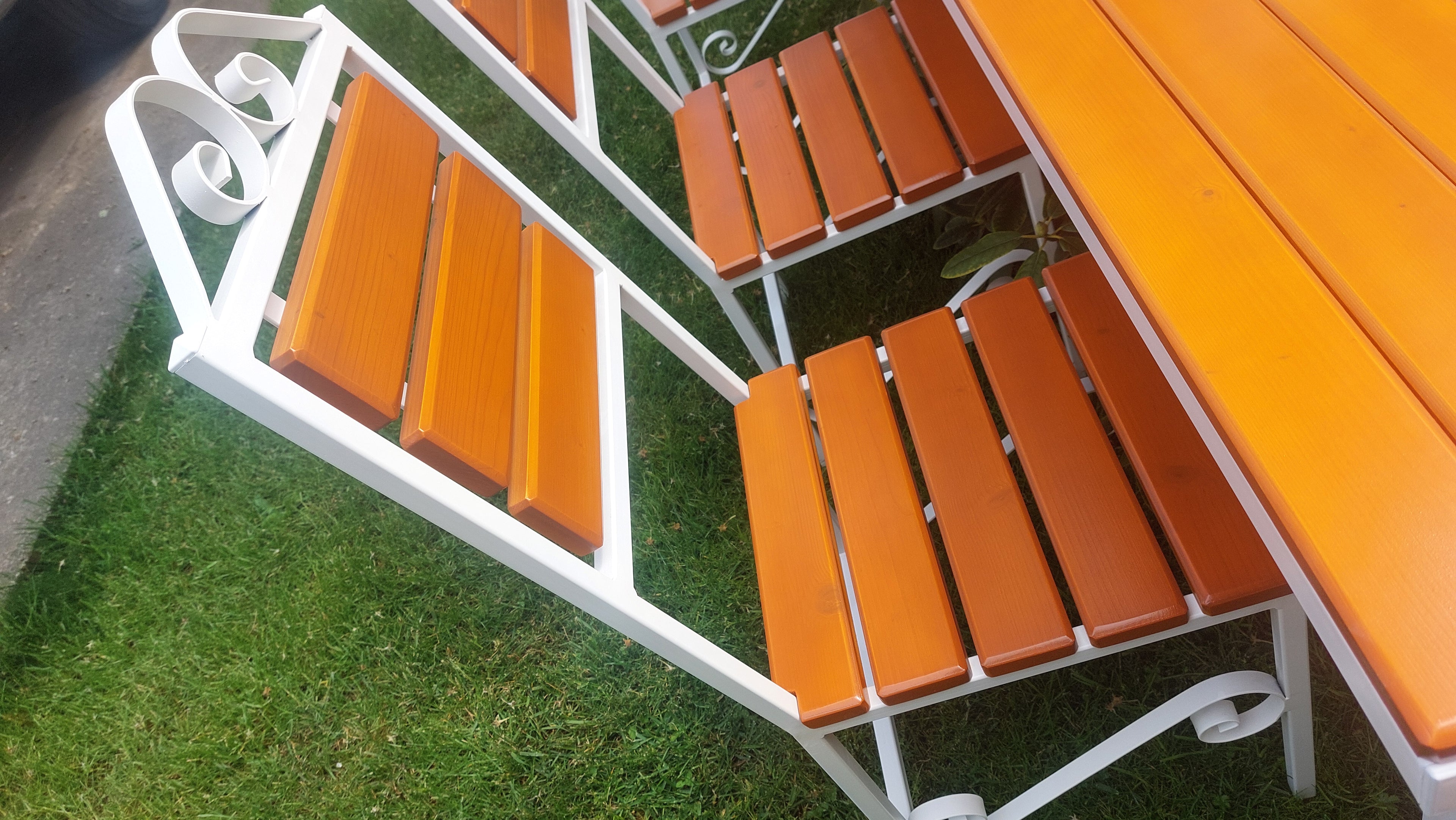 Set masă de terasă 2000x900mm – lemn culoare teak, cadru fier alb, 8 scaune